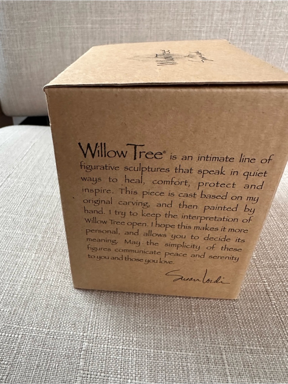 NIB Willow Tree Comfort Keepsake Box Girl & Cat - Picture 3 of 7